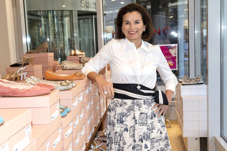 Wiedereröffnung der Boutique 'Luxus Clever' in Hamburg