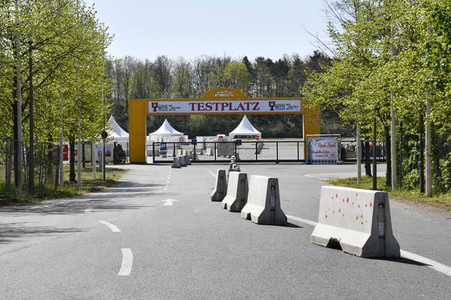 Eröffnung eines Corona-Drive-in auf dem Zentralen Festplatz in Berlin