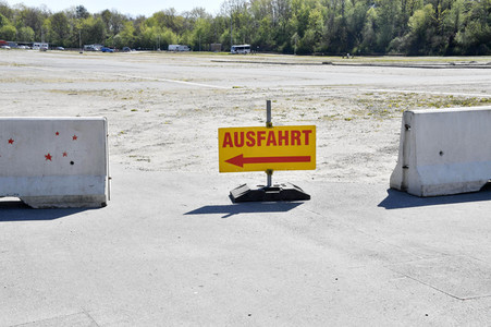 Eröffnung eines Corona-Drive-in auf dem Zentralen Festplatz in Berlin