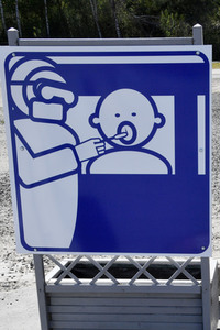 Eröffnung eines Corona-Drive-in auf dem Zentralen Festplatz in Berlin