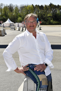 Eröffnung eines Corona-Drive-in auf dem Zentralen Festplatz in Berlin