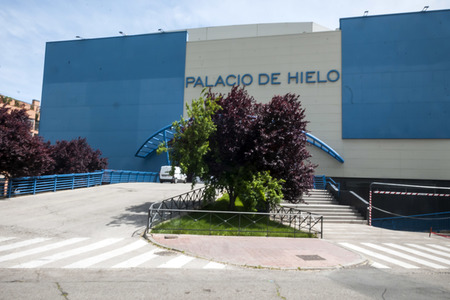 Schließung der Behelfs-Leichenhalle in Madrid
