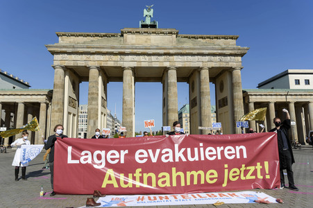 Demonstration für die Evakuierung der griechischen Flüchtlingslager in Berlin