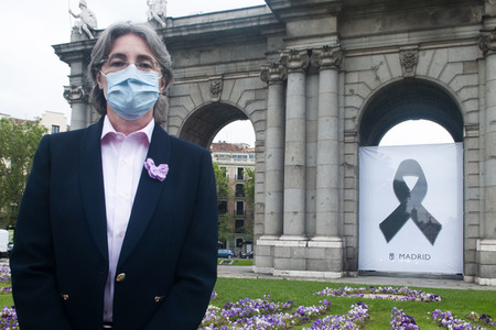 Schweigeminute für die Corona Opfer in Madrid