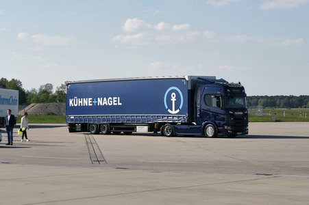 Ankunft von Corona-Schutzmaterialien aus China in Hannover