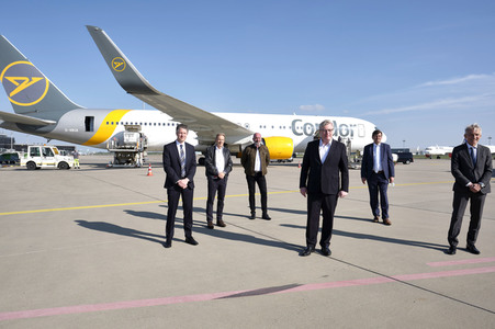 Ankunft von Corona-Schutzmaterialien aus China in Hannover