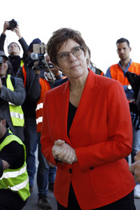 Bundeswehr transportiert Schutzmasken von China nach Leipzig