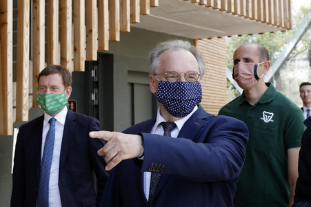 Pressegespräch mit den Ministerpräsidenten Kretschmer und Haseloff in Halle