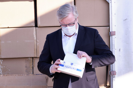 Ankunft von Corona-Schutzmaterialien aus China in Hannover