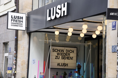 Symbolfoto Ladenöffnungen nach Lockerung der Corona-Beschränkungen