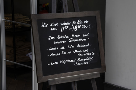 Symbolfoto Ladenöffnungen nach Lockerung der Corona-Beschränkungen