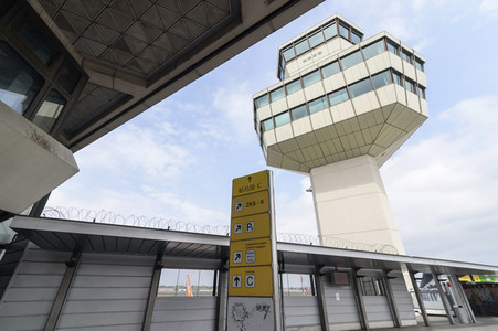 Symbolfoto Flughafen Tegel