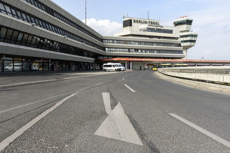 Symbolfoto Flughafen Tegel