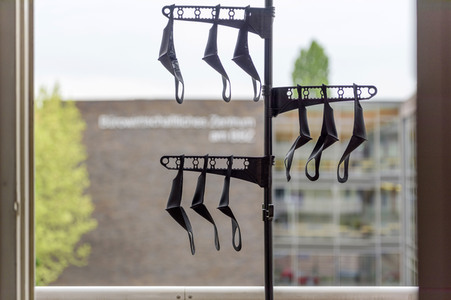 Symbolfoto Mundschutzdesinfektion