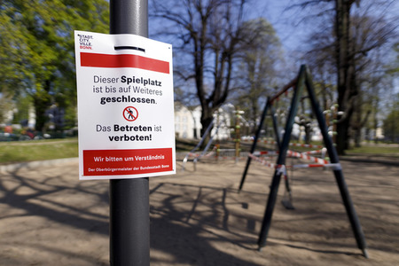 Symbolfoto Lockerung der Corona-Maßnahmen