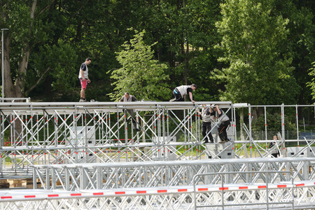 Aufbau für Autokonzerte in Hannover