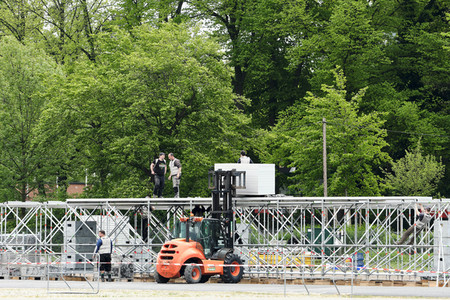 Aufbau für Autokonzerte in Hannover