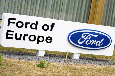 Armin Laschet besucht das Ford-Werk in Köln