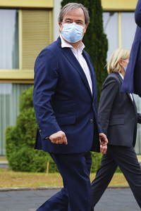 Armin Laschet besucht das Ford-Werk in Köln