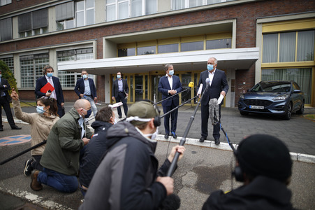 Armin Laschet besucht das Ford-Werk in Köln