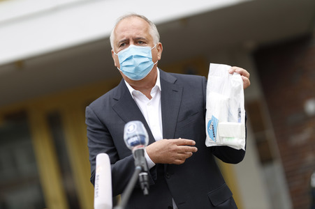 Armin Laschet besucht das Ford-Werk in Köln