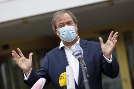 Armin Laschet besucht das Ford-Werk in Köln