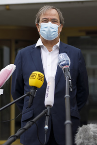 Armin Laschet besucht das Ford-Werk in Köln