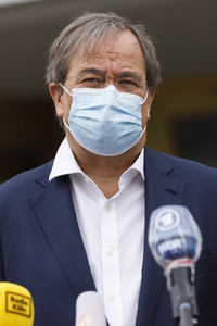 Armin Laschet besucht das Ford-Werk in Köln