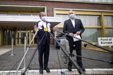 Armin Laschet besucht das Ford-Werk in Köln