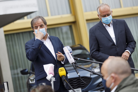 Armin Laschet besucht das Ford-Werk in Köln