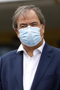 Armin Laschet besucht das Ford-Werk in Köln