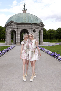 Fototermin mit Nina und Julia Meise in München
