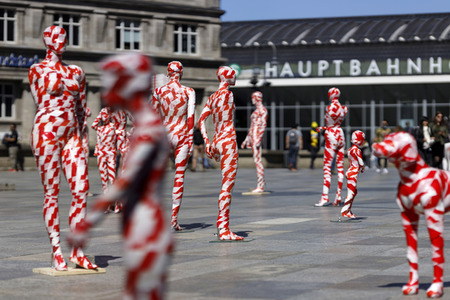 Kunst-Aktion von Dennis Josef Meseg in Köln