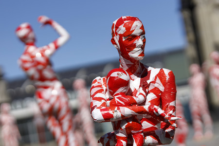 Kunst-Aktion von Dennis Josef Meseg in Köln