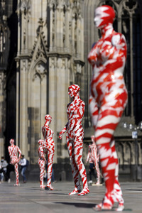 Kunst-Aktion von Dennis Josef Meseg in Köln