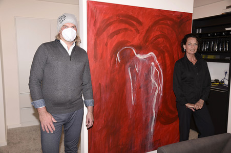 Karin Müller-Wohlfahrt beim Friseur in München