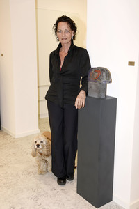 Karin Müller-Wohlfahrt beim Friseur in München