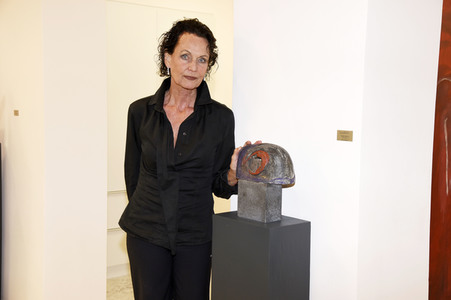 Karin Müller-Wohlfahrt beim Friseur in München