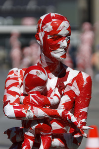 Kunst-Aktion von Dennis Josef Meseg in Köln