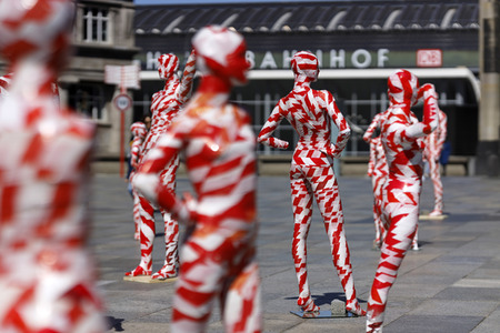 Kunst-Aktion von Dennis Josef Meseg in Köln