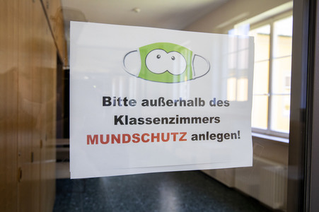 Symbolfoto Schulöffnungen