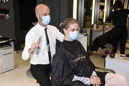 Öffnung vom Friseursalon Pauli in München