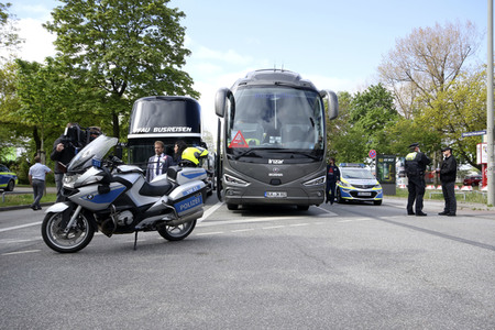 Reisebusdemo in Hamburg