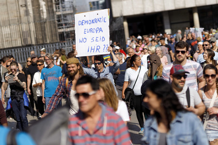 Demo gegen Corona-Maßnahmen in Köln