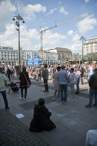 Demo gegen die Einschränkung der Grundrechte in Hamburg