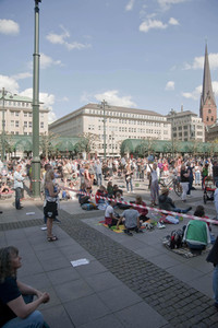 Demo gegen die Einschränkung der Grundrechte in Hamburg