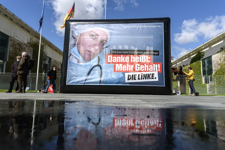 Kundgebung von Die Linke gegen den Pflegenotstand in Berlin