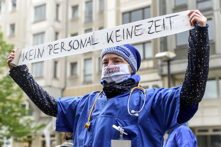 Demonstration vom Aktionsbündnis 'Gesundheit ohne Profite' in Berlin