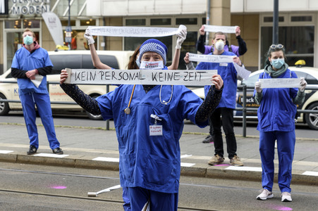 Demonstration vom Aktionsbündnis 'Gesundheit ohne Profite' in Berlin