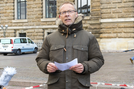 Demonstration der Beautybranche und Tattoostudios in Hamburg